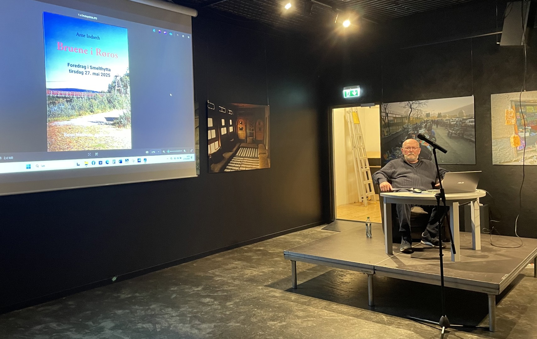 Stort oppmøte på bokforedrag